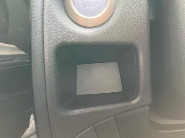 ノート ｅパワーＢ　衝突安全装置／車線逸脱防止支援システム／ＥＢＤ付ＡＢＳ／横滑り防止装置／アイドリングストップ／エアバッグ　運転席／エアバッグ　助手席／アルミホイール／パワーウインドウ／キーレスエントリー　盗難防止装置（45枚目）