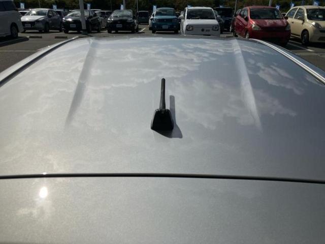 ノート ｅパワーＢ　衝突安全装置／車線逸脱防止支援システム／ＥＢＤ付ＡＢＳ／横滑り防止装置／アイドリングストップ／エアバッグ　運転席／エアバッグ　助手席／アルミホイール／パワーウインドウ／キーレスエントリー　盗難防止装置（53枚目）