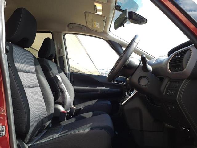 セレナ ハイウェイスターV 新品タイヤ/保証書/純正 SDナビ/インテリジェントルームミラー/衝突安全装置/両側電動スライドドア/車線逸脱防止支援システム/ヘッドランプ LED/ETC/EBD付ABS/横滑り防止装置 記録簿(4枚目)