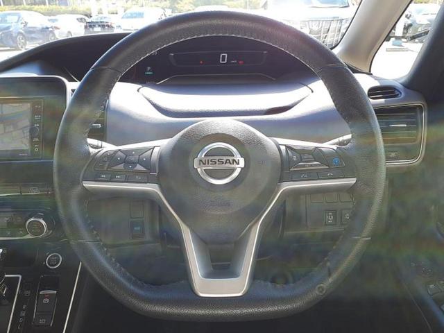 セレナ ハイウェイスターV 新品タイヤ/保証書/純正 SDナビ/インテリジェントルームミラー/衝突安全装置/両側電動スライドドア/車線逸脱防止支援システム/ヘッドランプ LED/ETC/EBD付ABS/横滑り防止装置 記録簿(15枚目)