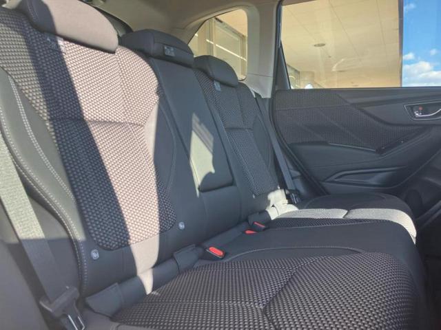 フォレスター 4WD X-エディション 保証書/純正 SDナビ/デジタルインナーミラー/シートヒーター/車線逸脱防止支援システム/シート ハーフレザー/ヘッドランプ LED/ETC/EBD付ABS/横滑り防止装置/アイドリングストップ(5枚目)