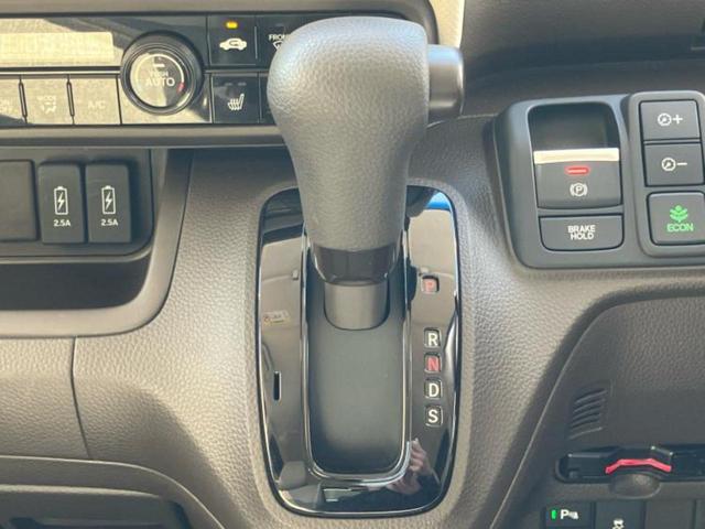 N-BOX L 新品タイヤ/保証書/社外 SDナビ/衝突安全装置/電動スライドドア/シートヒーター/車線逸脱防止支援システム/ヘッドランプ LED/ETC/EBD付ABS/横滑り防止装置/アイドリングストップ(17枚目)