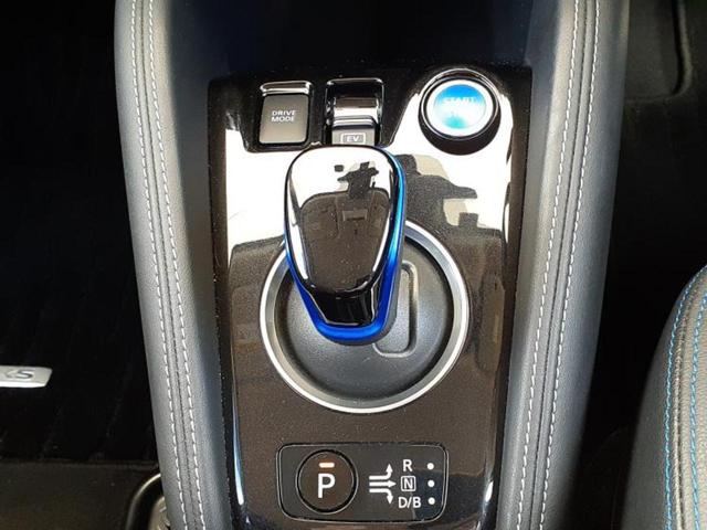 キックス Ｘ　保証書／純正　９インチ　ＳＤナビ／インテリジェントルームミラー／衝突安全装置／アラウンドビューモニター／車線逸脱防止支援システム／シート　ハーフレザー／プロパイロット／ドライブレコーダー　前後　ＥＴＣ（17枚目）