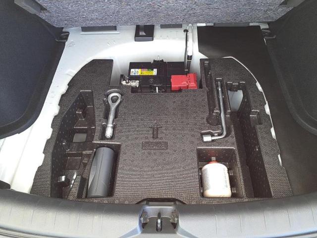 キックス Ｘ　保証書／純正　９インチ　ＳＤナビ／インテリジェントルームミラー／衝突安全装置／アラウンドビューモニター／車線逸脱防止支援システム／シート　ハーフレザー／プロパイロット／ドライブレコーダー　前後　ＥＴＣ（27枚目）