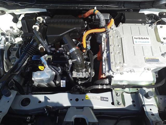 キックス Ｘ　保証書／純正　９インチ　ＳＤナビ／インテリジェントルームミラー／衝突安全装置／アラウンドビューモニター／車線逸脱防止支援システム／シート　ハーフレザー／プロパイロット／ドライブレコーダー　前後　ＥＴＣ（61枚目）