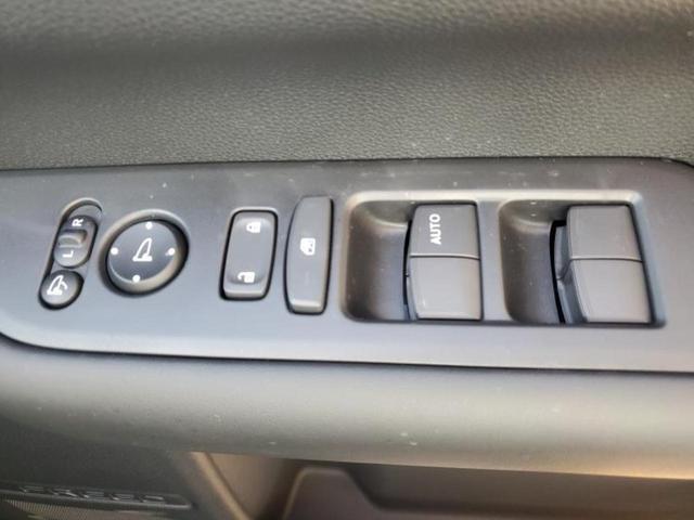 フリード ｅＨＥＶエアーＥＸ　保証書／純正　９インチ　ナビ／ホンダセンシング／両側電動スライドドア／シートヒーター　前席／車線逸脱防止支援システム／登録済未使用車／ヘッドランプ　ＬＥＤ／Ｂｌｕｅｔｏｏｔｈ接続／ＥＢＤ付ＡＢＳ（30枚目）