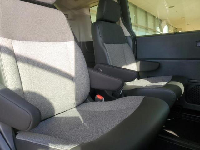 フリード ｅＨＥＶエアーＥＸ　保証書／純正　９インチ　ナビ／ホンダセンシング／両側電動スライドドア／シートヒーター　前席／車線逸脱防止支援システム／登録済未使用車／ヘッドランプ　ＬＥＤ／Ｂｌｕｅｔｏｏｔｈ接続／ＥＢＤ付ＡＢＳ（35枚目）