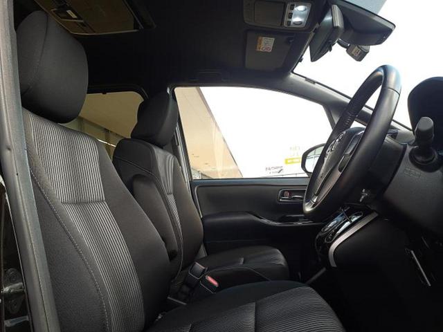 ヴォクシー ＺＳキラメキ２　新品タイヤ／保証書／社外　９インチ　ＳＤナビ／フリップダウンモニター　社外　１２．８インチ／デジタルインナーミラー／衝突安全装置／両側電動スライドドア／車線逸脱防止支援システム　衝突被害軽減システム（4枚目）