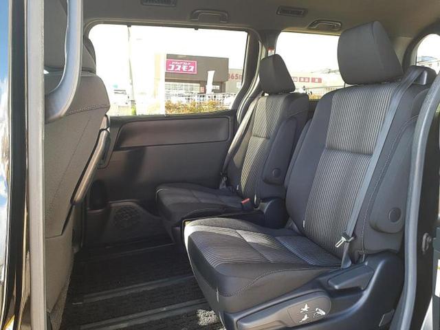 ヴォクシー ＺＳキラメキ２　新品タイヤ／保証書／社外　９インチ　ＳＤナビ／フリップダウンモニター　社外　１２．８インチ／デジタルインナーミラー／衝突安全装置／両側電動スライドドア／車線逸脱防止支援システム　衝突被害軽減システム（8枚目）