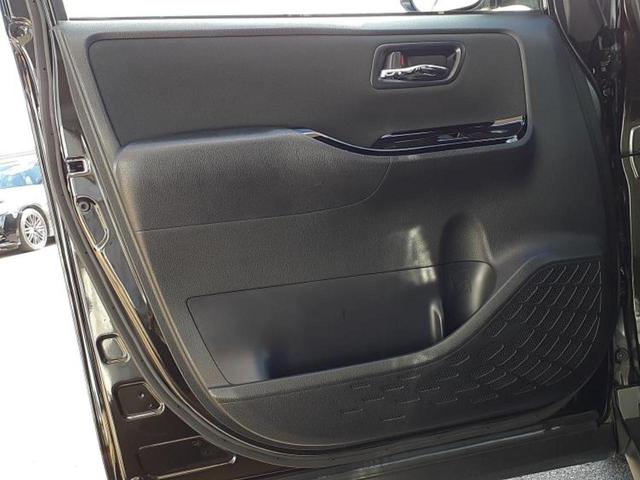 ヴォクシー ＺＳキラメキ２　新品タイヤ／保証書／社外　９インチ　ＳＤナビ／フリップダウンモニター　社外　１２．８インチ／デジタルインナーミラー／衝突安全装置／両側電動スライドドア／車線逸脱防止支援システム　衝突被害軽減システム（23枚目）