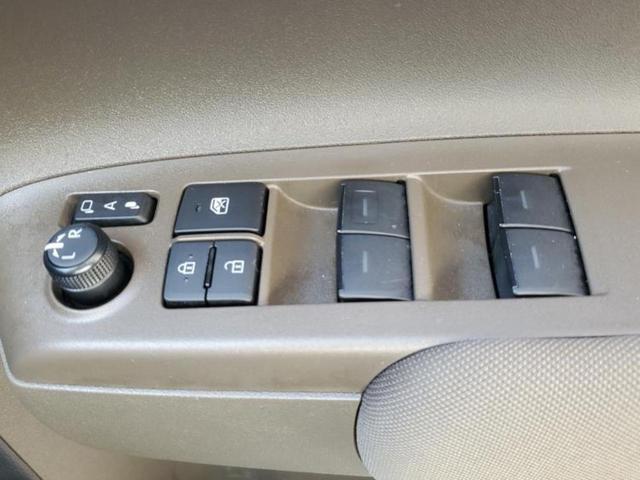 シエンタ Ｇ　ディスプレイオーディオ＋ナビ１０インチ／衝突安全装置／両側電動スライドドア／車線逸脱防止支援システム／ヘッドランプ　ＬＥＤ／ＥＴＣ／ＥＢＤ付ＡＢＳ／横滑り防止装置／クルーズコントロール　バックカメラ（31枚目）