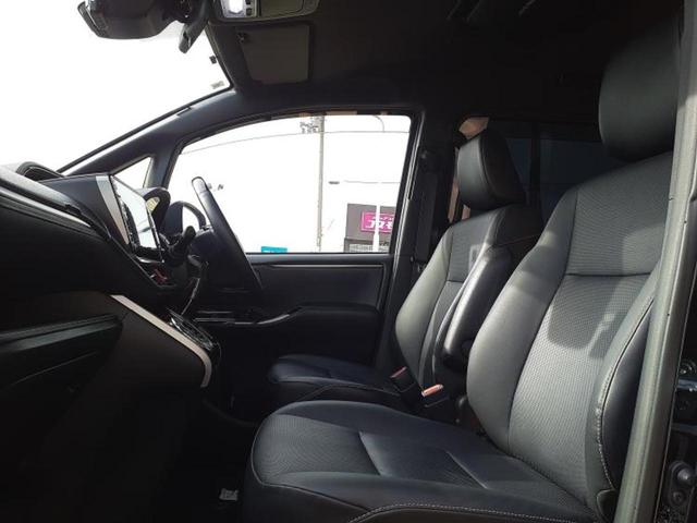 エスクァイア Gi 新品タイヤ/社外 11インチ SDナビ/フリップダウンモニター 社外 12.8インチ/トヨタセーフティセンス/両側電動スライドドア/シートヒーター/車線逸脱防止支援システム/シート 合皮 バックカメラ(7枚目)