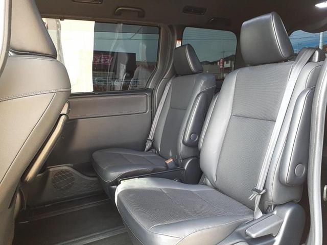 エスクァイア Gi 新品タイヤ/社外 11インチ SDナビ/フリップダウンモニター 社外 12.8インチ/トヨタセーフティセンス/両側電動スライドドア/シートヒーター/車線逸脱防止支援システム/シート 合皮 バックカメラ(8枚目)