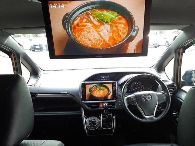 エスクァイア Gi 新品タイヤ/社外 11インチ SDナビ/フリップダウンモニター 社外 12.8インチ/トヨタセーフティセンス/両側電動スライドドア/シートヒーター/車線逸脱防止支援システム/シート 合皮 バックカメラ(9枚目)