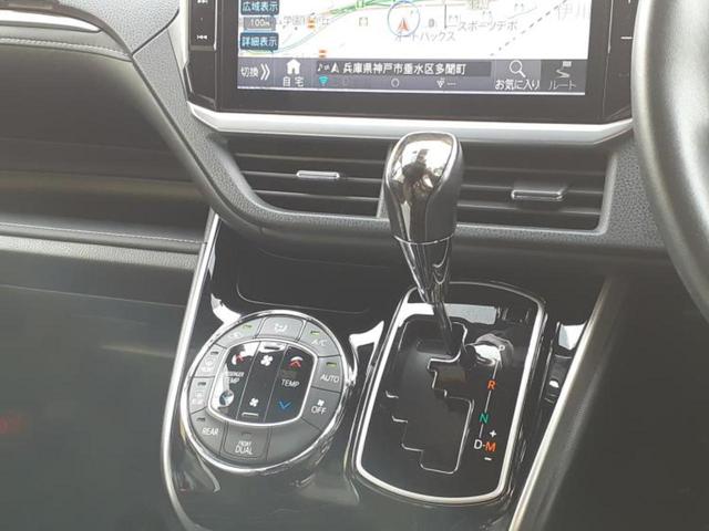 エスクァイア Gi 新品タイヤ/社外 11インチ SDナビ/フリップダウンモニター 社外 12.8インチ/トヨタセーフティセンス/両側電動スライドドア/シートヒーター/車線逸脱防止支援システム/シート 合皮 バックカメラ(18枚目)