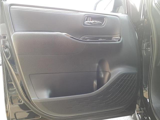 エスクァイア Gi 新品タイヤ/社外 11インチ SDナビ/フリップダウンモニター 社外 12.8インチ/トヨタセーフティセンス/両側電動スライドドア/シートヒーター/車線逸脱防止支援システム/シート 合皮 バックカメラ(23枚目)