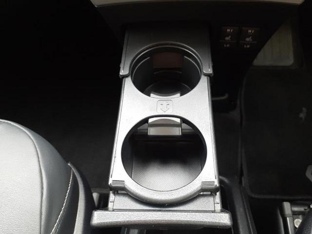 エスクァイア Gi 新品タイヤ/社外 11インチ SDナビ/フリップダウンモニター 社外 12.8インチ/トヨタセーフティセンス/両側電動スライドドア/シートヒーター/車線逸脱防止支援システム/シート 合皮 バックカメラ(46枚目)