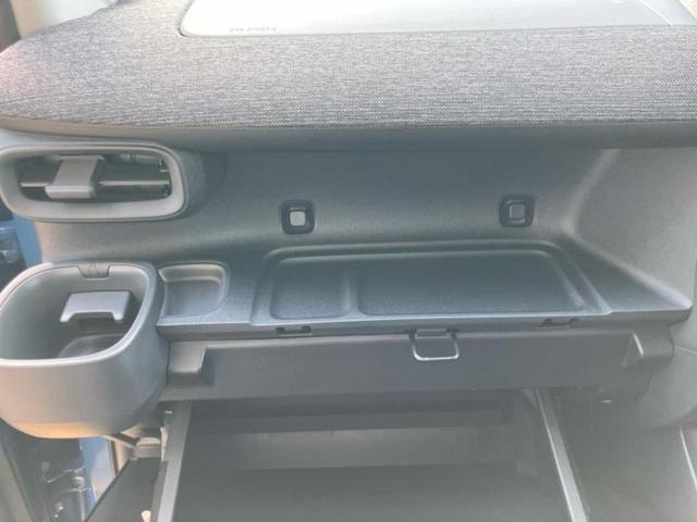 シエンタ Z ディスプレイオーディオ+ナビ10.5インチ/トヨタセーフティセンス/両側電動スライドドア/シートヒーター 前席/パノラミックビューモニター/車線逸脱防止支援システム/ドライブレコーダー 前後 ドラレコ(54枚目)