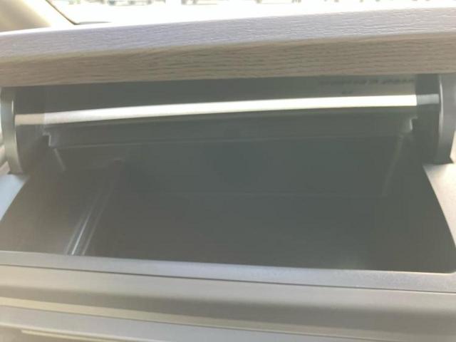 セレナ eパワーハイウェイスターV 保証書/純正 12.3インチ メモリーナビ/フリップダウンモニター 純正 10.2インチ/インテリジェントルームミラー/衝突安全装置/両側電動スライドドア/シートヒーター 運転席 衝突被害軽減システム(54枚目)