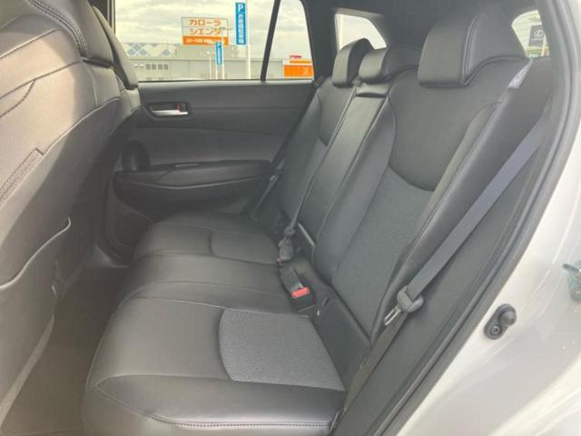 カローラクロス ハイブリッドＺ　純正エアロ／保証書／ディスプレイオーディオ＋ナビ１０．５インチ／トヨタセーフティセンス／シートヒーター　前席／パノラミックビューモニター／車線逸脱防止支援システム／シート　ハーフレザー　全周囲カメラ（7枚目）