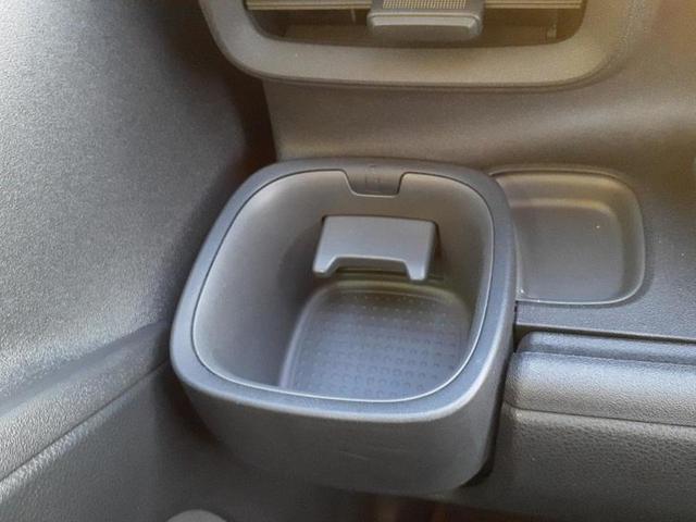 シエンタ ハイブリッドＺ　新品タイヤ／保証書／ディスプレイオーディオ＋ナビ１０インチ／衝突安全装置／両側電動スライドドア／車線逸脱防止支援システム／ヘッドランプ　ＬＥＤ／ＥＴＣ／ＥＢＤ付ＡＢＳ／横滑り防止装置　バックカメラ（45枚目）