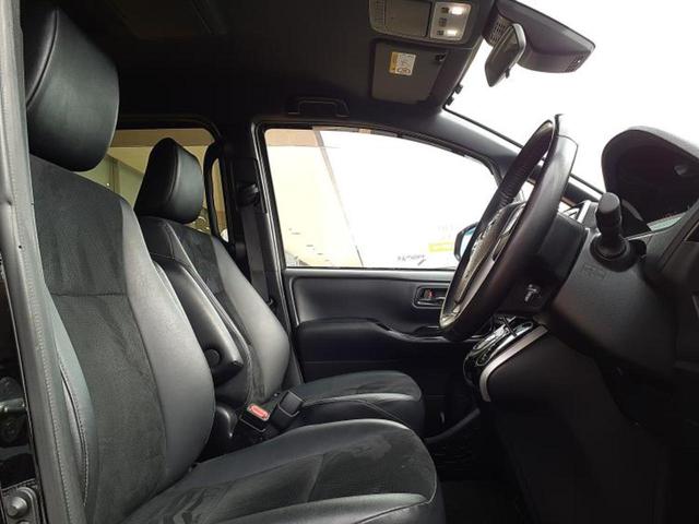 ヴォクシー ZSキラメキ3 新品タイヤ/保証書/純正 9インチ SDナビ/フリップダウンモニター 純正 12.8インチ/トヨタセーフティセンス/両側電動スライドドア/車線逸脱防止支援システム/シート ハーフレザー バックカメラ(4枚目)