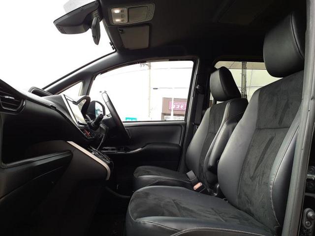 ヴォクシー ZSキラメキ3 新品タイヤ/保証書/純正 9インチ SDナビ/フリップダウンモニター 純正 12.8インチ/トヨタセーフティセンス/両側電動スライドドア/車線逸脱防止支援システム/シート ハーフレザー バックカメラ(7枚目)