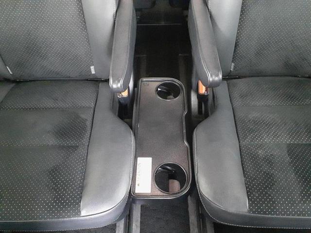 ヴォクシー ZSキラメキ3 新品タイヤ/保証書/純正 9インチ SDナビ/フリップダウンモニター 純正 12.8インチ/トヨタセーフティセンス/両側電動スライドドア/車線逸脱防止支援システム/シート ハーフレザー バックカメラ(37枚目)