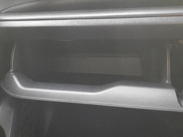 ヴォクシー ZSキラメキ3 新品タイヤ/保証書/純正 9インチ SDナビ/フリップダウンモニター 純正 12.8インチ/トヨタセーフティセンス/両側電動スライドドア/車線逸脱防止支援システム/シート ハーフレザー バックカメラ(44枚目)