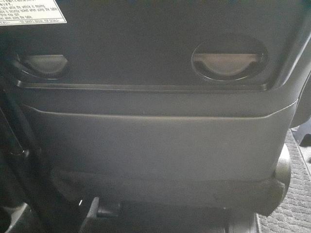 ヴォクシー ZSキラメキ3 新品タイヤ/保証書/純正 9インチ SDナビ/フリップダウンモニター 純正 12.8インチ/トヨタセーフティセンス/両側電動スライドドア/車線逸脱防止支援システム/シート ハーフレザー バックカメラ(55枚目)