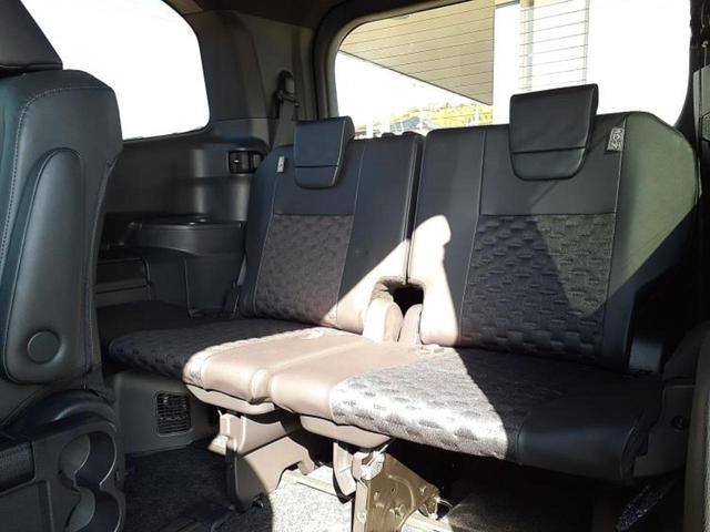 ヴォクシー Ｓ－Ｚ　保証書／ディスプレイオーディオ＋ナビ１０．５インチ／フリップダウンモニター　純正　１４インチ／トヨタセーフティセンス／両側電動スライドドア／シートヒーター　前席／ヘッドランプ　ＬＥＤ　バックカメラ（19枚目）