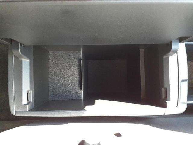 ヴォクシー Ｓ－Ｚ　保証書／ディスプレイオーディオ＋ナビ１０．５インチ／フリップダウンモニター　純正　１４インチ／トヨタセーフティセンス／両側電動スライドドア／シートヒーター　前席／ヘッドランプ　ＬＥＤ　バックカメラ（37枚目）