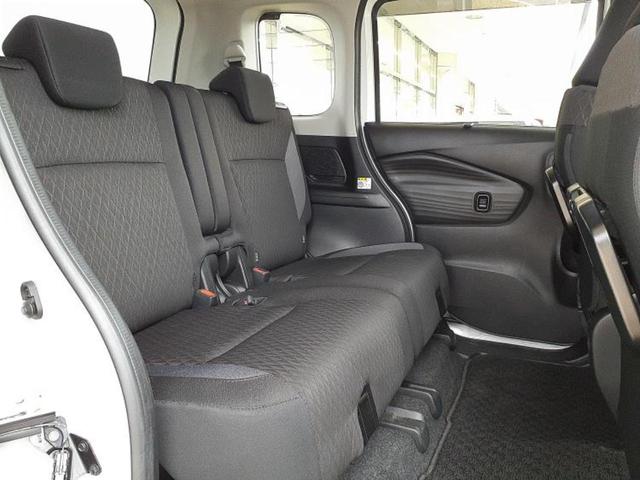 ソリオバンディット バンディットハイブリッドＭＶ　新品タイヤ／保証書／純正　ＳＤナビ／衝突安全装置／両側電動スライドドア／シートヒーター／車線逸脱防止支援システム／ヘッドランプ　ＬＥＤ／ＥＴＣ／ＥＢＤ付ＡＢＳ／横滑り防止装置／アイドリングストップ（5枚目）