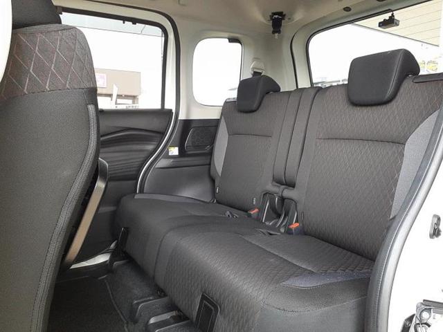 ソリオバンディット バンディットハイブリッドＭＶ　新品タイヤ／保証書／純正　ＳＤナビ／衝突安全装置／両側電動スライドドア／シートヒーター／車線逸脱防止支援システム／ヘッドランプ　ＬＥＤ／ＥＴＣ／ＥＢＤ付ＡＢＳ／横滑り防止装置／アイドリングストップ（8枚目）