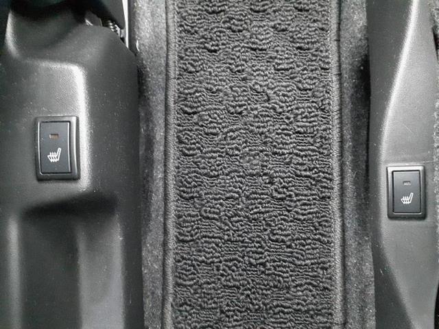 ソリオバンディット バンディットハイブリッドＭＶ　新品タイヤ／保証書／純正　ＳＤナビ／衝突安全装置／両側電動スライドドア／シートヒーター／車線逸脱防止支援システム／ヘッドランプ　ＬＥＤ／ＥＴＣ／ＥＢＤ付ＡＢＳ／横滑り防止装置／アイドリングストップ（43枚目）