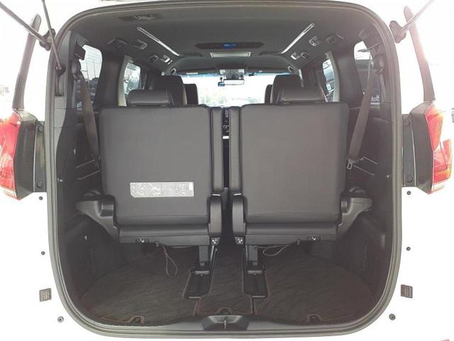 アルファードハイブリッド ４ＷＤハイブリッドＳタイプゴールド　新品タイヤ／純正エアロ／ディスプレイオーディオ＋ナビ９インチ／フリップダウンモニター　純正　１２．８インチ／デジタルインナーミラー／衝突安全装置／両側電動スライドドア　衝突被害軽減システム　フルエアロ（20枚目）