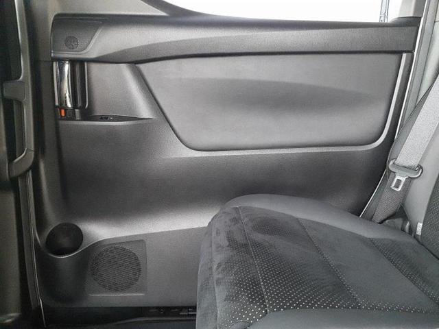 アルファードハイブリッド ４ＷＤハイブリッドＳタイプゴールド　新品タイヤ／純正エアロ／ディスプレイオーディオ＋ナビ９インチ／フリップダウンモニター　純正　１２．８インチ／デジタルインナーミラー／衝突安全装置／両側電動スライドドア　衝突被害軽減システム　フルエアロ（24枚目）