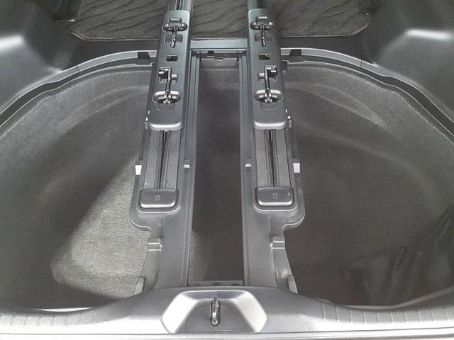 アルファードハイブリッド ４ＷＤハイブリッドＳタイプゴールド　新品タイヤ／純正エアロ／ディスプレイオーディオ＋ナビ９インチ／フリップダウンモニター　純正　１２．８インチ／デジタルインナーミラー／衝突安全装置／両側電動スライドドア　衝突被害軽減システム　フルエアロ（29枚目）