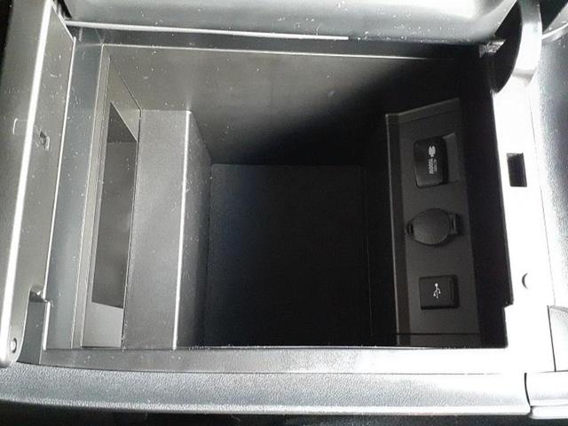 アルファードハイブリッド ４ＷＤハイブリッドＳタイプゴールド　新品タイヤ／純正エアロ／ディスプレイオーディオ＋ナビ９インチ／フリップダウンモニター　純正　１２．８インチ／デジタルインナーミラー／衝突安全装置／両側電動スライドドア　衝突被害軽減システム　フルエアロ（38枚目）