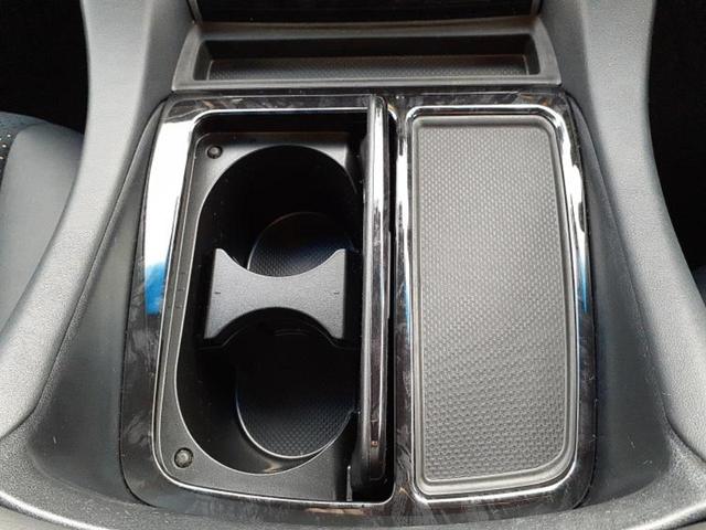 アルファードハイブリッド ４ＷＤハイブリッドＳタイプゴールド　新品タイヤ／純正エアロ／ディスプレイオーディオ＋ナビ９インチ／フリップダウンモニター　純正　１２．８インチ／デジタルインナーミラー／衝突安全装置／両側電動スライドドア　衝突被害軽減システム　フルエアロ（47枚目）