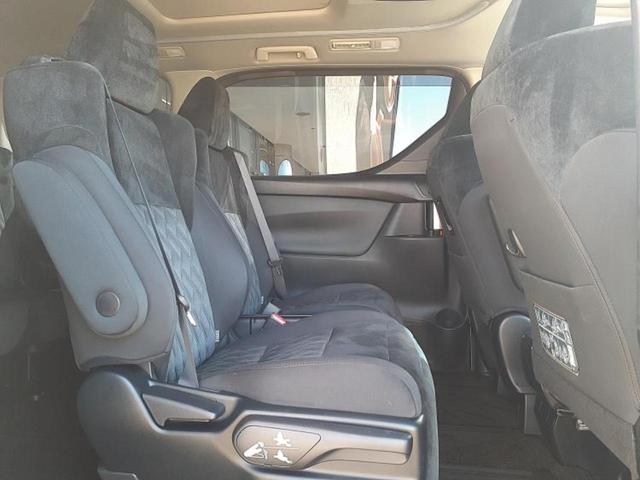 アルファード Ｓ　Ａパッケージ　サンルーフ／保証書／社外　１１インチ　ＳＤナビ／フリップダウンモニター　社外　１２．８インチ／両側電動スライドドア／ヘッドランプ　ＬＥＤ／ＥＴＣ／ＥＢＤ付ＡＢＳ／横滑り防止装置／フルセグＴＶ（5枚目）