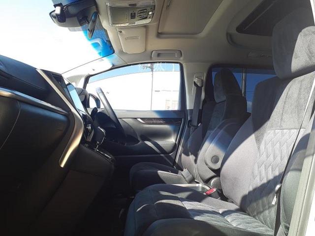 アルファード Ｓ　Ａパッケージ　サンルーフ／保証書／社外　１１インチ　ＳＤナビ／フリップダウンモニター　社外　１２．８インチ／両側電動スライドドア／ヘッドランプ　ＬＥＤ／ＥＴＣ／ＥＢＤ付ＡＢＳ／横滑り防止装置／フルセグＴＶ（7枚目）