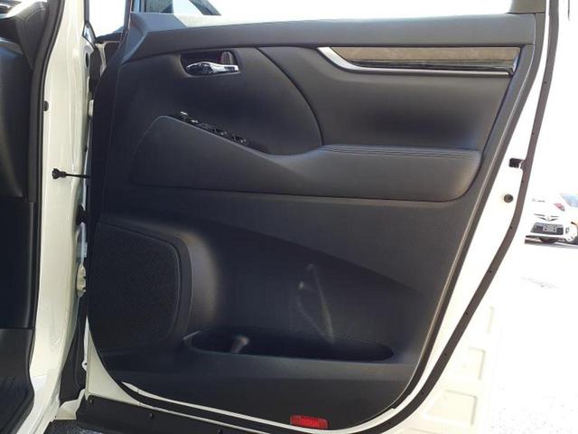 アルファード Ｓ　Ａパッケージ　サンルーフ／保証書／社外　１１インチ　ＳＤナビ／フリップダウンモニター　社外　１２．８インチ／両側電動スライドドア／ヘッドランプ　ＬＥＤ／ＥＴＣ／ＥＢＤ付ＡＢＳ／横滑り防止装置／フルセグＴＶ（22枚目）