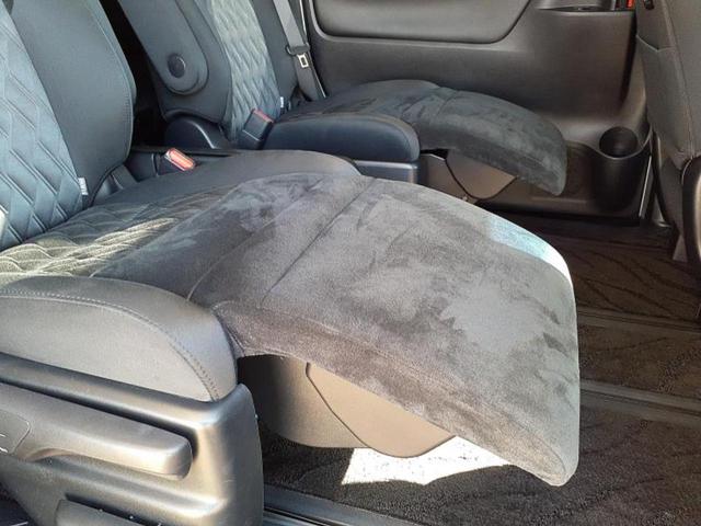 アルファード Ｓ　Ａパッケージ　サンルーフ／保証書／社外　１１インチ　ＳＤナビ／フリップダウンモニター　社外　１２．８インチ／両側電動スライドドア／ヘッドランプ　ＬＥＤ／ＥＴＣ／ＥＢＤ付ＡＢＳ／横滑り防止装置／フルセグＴＶ（26枚目）