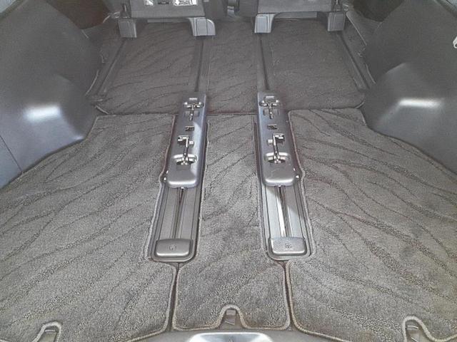 アルファード Ｓ　Ａパッケージ　サンルーフ／保証書／社外　１１インチ　ＳＤナビ／フリップダウンモニター　社外　１２．８インチ／両側電動スライドドア／ヘッドランプ　ＬＥＤ／ＥＴＣ／ＥＢＤ付ＡＢＳ／横滑り防止装置／フルセグＴＶ（28枚目）