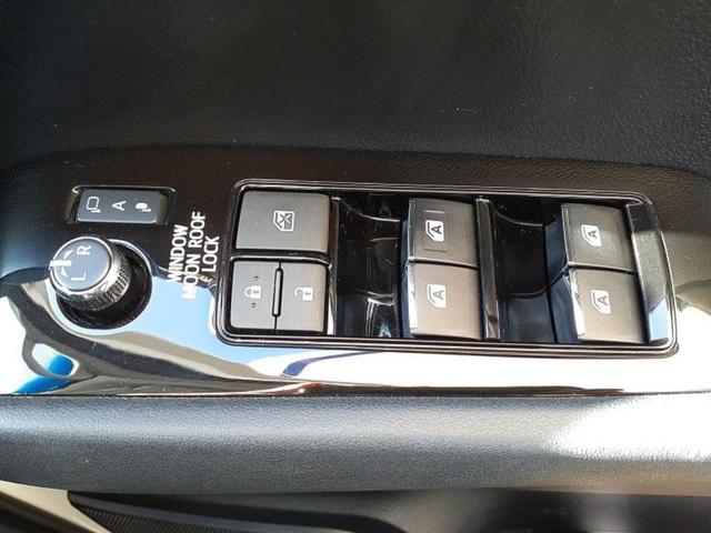 アルファード Ｓ　Ａパッケージ　サンルーフ／保証書／社外　１１インチ　ＳＤナビ／フリップダウンモニター　社外　１２．８インチ／両側電動スライドドア／ヘッドランプ　ＬＥＤ／ＥＴＣ／ＥＢＤ付ＡＢＳ／横滑り防止装置／フルセグＴＶ（33枚目）