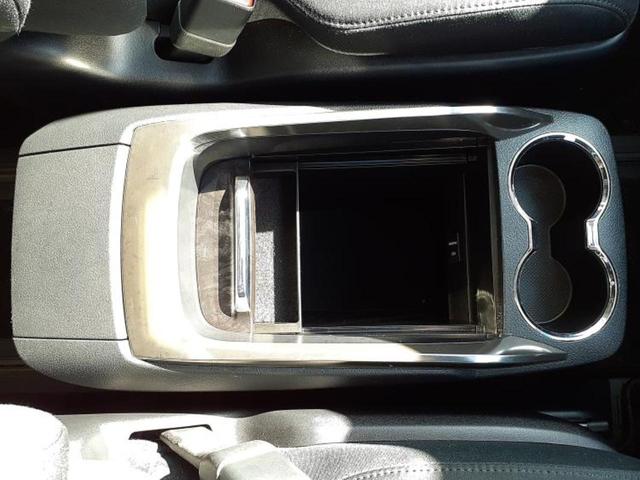 アルファード Ｓ　Ａパッケージ　サンルーフ／保証書／社外　１１インチ　ＳＤナビ／フリップダウンモニター　社外　１２．８インチ／両側電動スライドドア／ヘッドランプ　ＬＥＤ／ＥＴＣ／ＥＢＤ付ＡＢＳ／横滑り防止装置／フルセグＴＶ（39枚目）