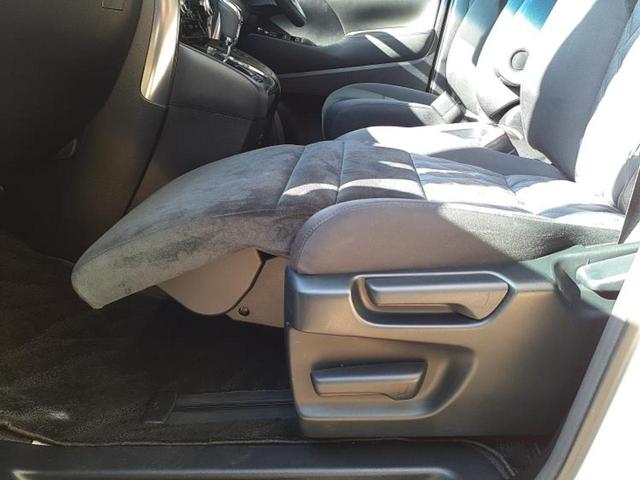 アルファード Ｓ　Ａパッケージ　サンルーフ／保証書／社外　１１インチ　ＳＤナビ／フリップダウンモニター　社外　１２．８インチ／両側電動スライドドア／ヘッドランプ　ＬＥＤ／ＥＴＣ／ＥＢＤ付ＡＢＳ／横滑り防止装置／フルセグＴＶ（48枚目）