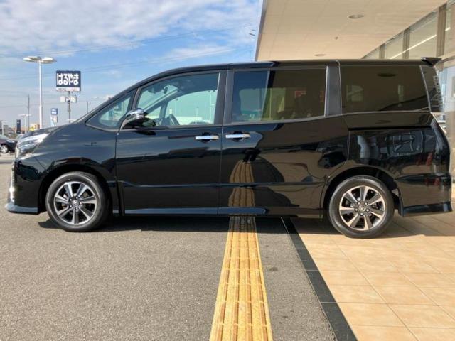 ヴォクシー ＺＳキラメキ３　新品タイヤ／保証書／純正　ＳＤナビ／トヨタセーフティセンス／両側電動スライドドア／車線逸脱防止支援システム／シート　ハーフレザー／ドライブレコーダー　前後／ヘッドランプ　ＬＥＤ　衝突被害軽減システム（2枚目）