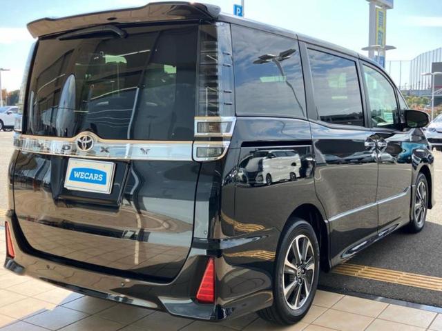 ヴォクシー ＺＳキラメキ３　新品タイヤ／保証書／純正　ＳＤナビ／トヨタセーフティセンス／両側電動スライドドア／車線逸脱防止支援システム／シート　ハーフレザー／ドライブレコーダー　前後／ヘッドランプ　ＬＥＤ　衝突被害軽減システム（3枚目）